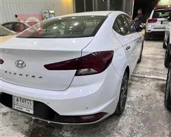 هیوندای ئەلەنترا